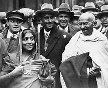 se otorga la independencia a la india