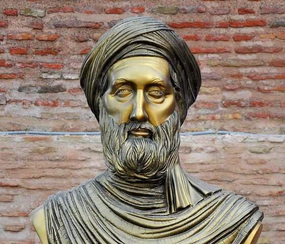 Ibn Jaldún.