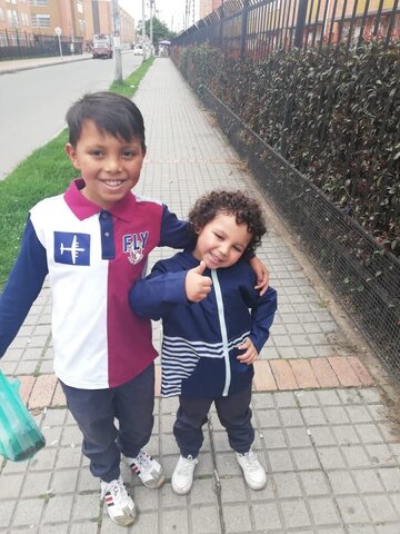 a los años nacio mi hermanito