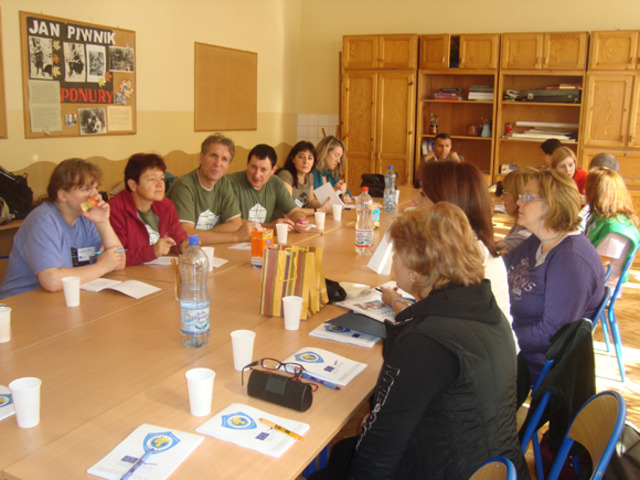 Reunion con el centro posible cambio de fecha de exposiciòn