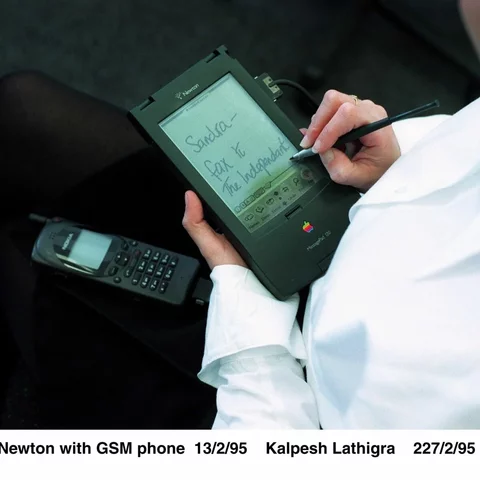 Personal Digital Assistant / Apple Newton