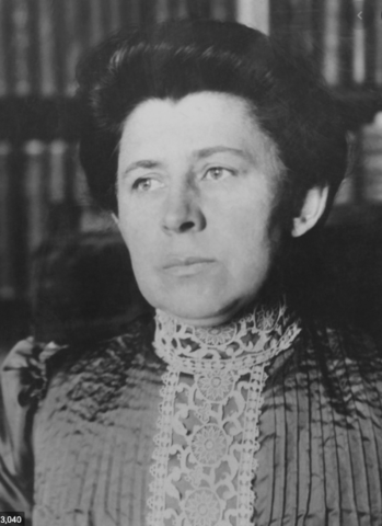 Ida Tarbell Publishes Her Article About Standard Oil