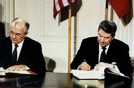 se firma la eliminación de los misiles nucleares de mediano y corto alcance