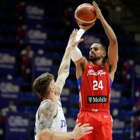 Primer partido oficial