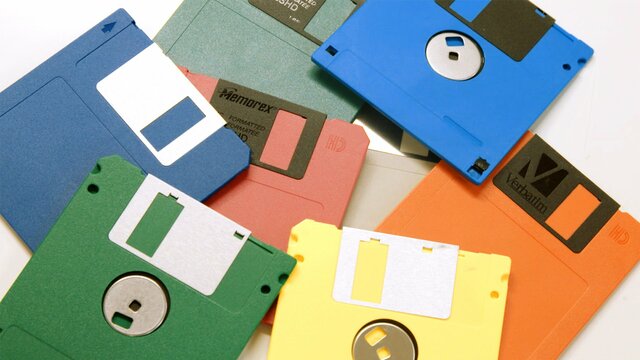 1972- The Floppy Disk