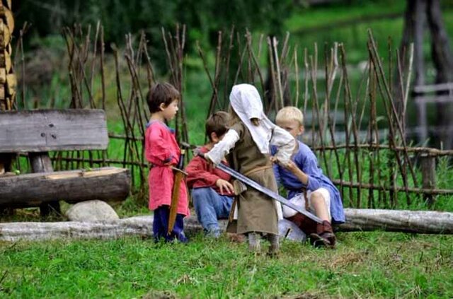 LA INFANCIA DE LA EDAD MEDIA