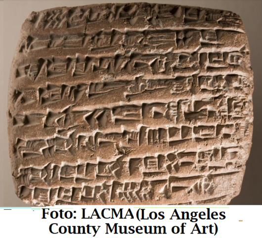 Ciro el grande crea la Tablilla de Ciro, tras conquistar Babilonia.