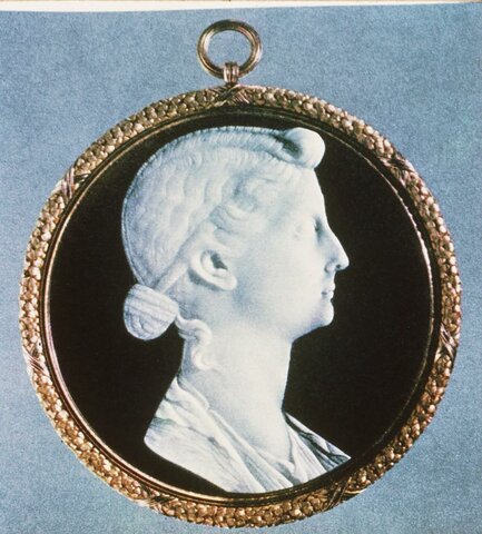 Antony divorces his Roman wife