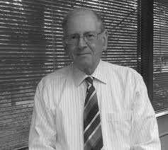 Bob Kahn inventó el protocolo TCP / IP para redes.