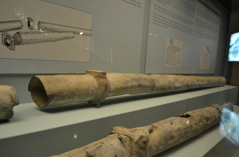 En los palacios de los nobles romanos ya existían en el siglo I cañerías para el agua.