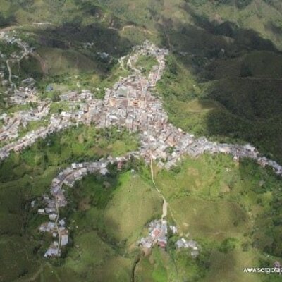 Timeline: ECOTURISMO ANORI CIMA DEL ARTE SOBRE UNA MONTAÑA DE ORO