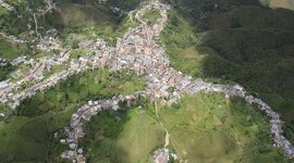 Timeline: ECOTURISMO ANORI CIMA DEL ARTE SOBRE UNA MONTAÑA DE ORO