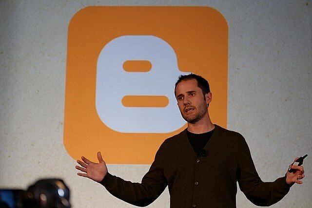 Evan Williams funda Blogger.com