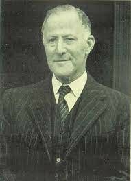 Первая туристическая фирма