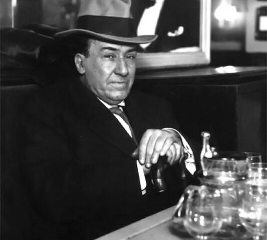 Nace Antonio Machado