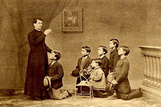 Decadencia De La Escuela Grecolatina.