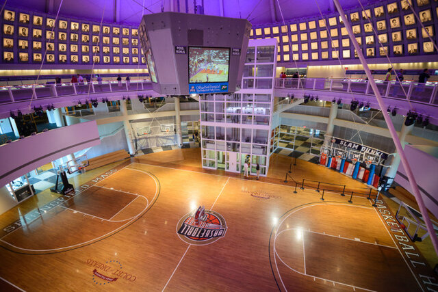 Se inaugura el Hall Of Fame.