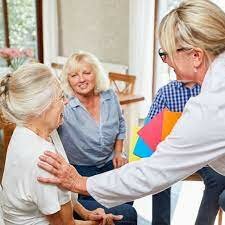 Factores psicológicos, demográficos y sociales asociados al estrés ya la Personalidad Resistente en adultos mayores. Pensamiento psicológico,