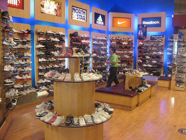 Tuve mi primer trabajo en una zapateria