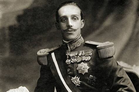Alfonso XIII coronado rey