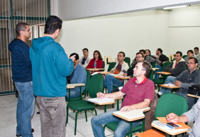 Cria-se a equipe de Suporte Técnico. Passa a incorporar a equipe da CRTe 65 técnicos de suporte responsáveis pela instalação e manutenção do parque tecnologico das escolas.
