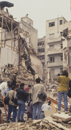 investiga atentado a la AMIA