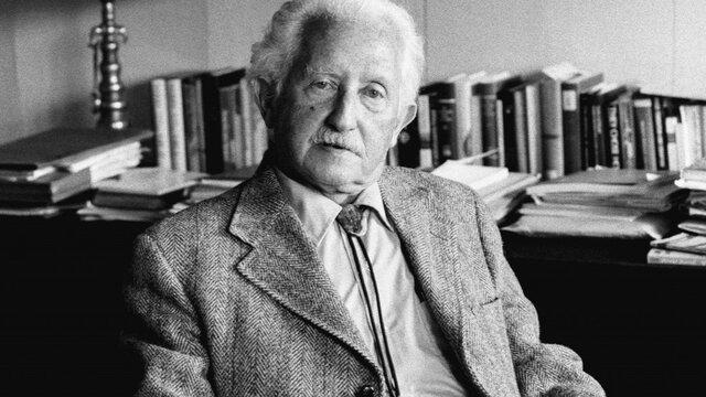 ERIK ERIKSON