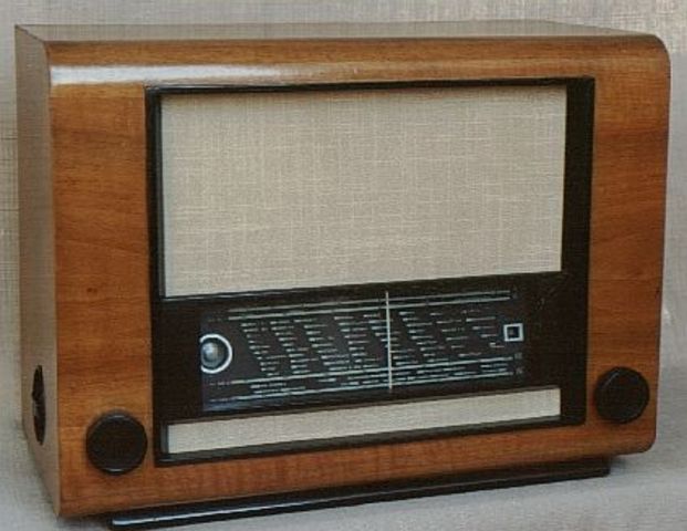 Rádio: um outro meio de comunicação