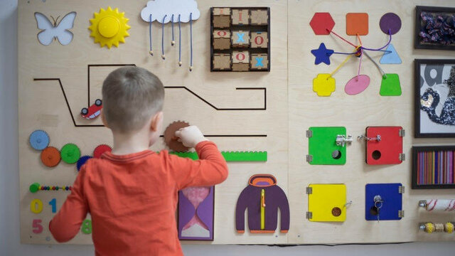 concepto por  Husen y Postlehwaite