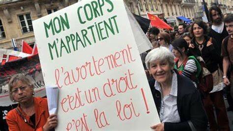 Promulgation de la loi autorisant l’interruption volontaire de grossesse