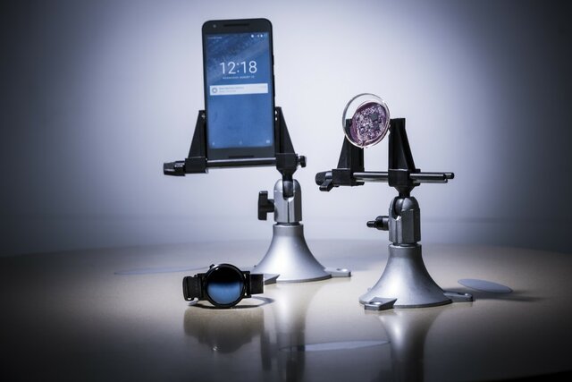 inter-technology backscatter (interscatter)