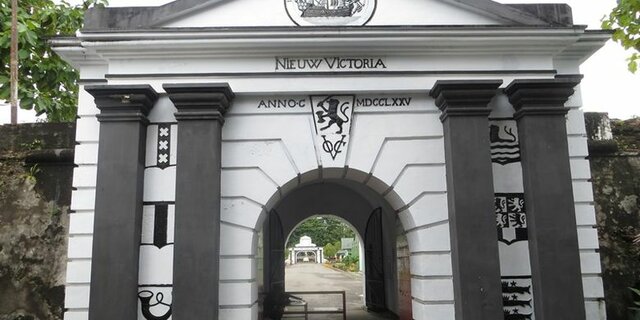 VOC merebut benteng Portugis di Ambon