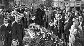 Timeline: Acontecer Cultural, Histórico y Literario de España en la primera mitad del siglo XX.