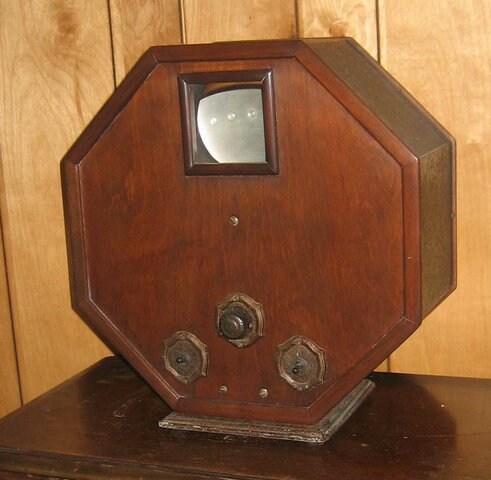 The Octagonal Television