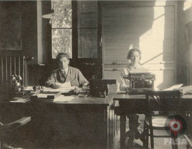 Publicación del Artículo "Beginning of the Administration"