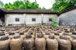 Producción de etanol y destilación en China