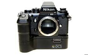 First professional digital camera created