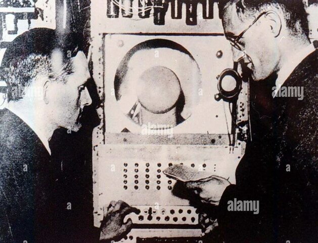 Williams-Kilburn tube