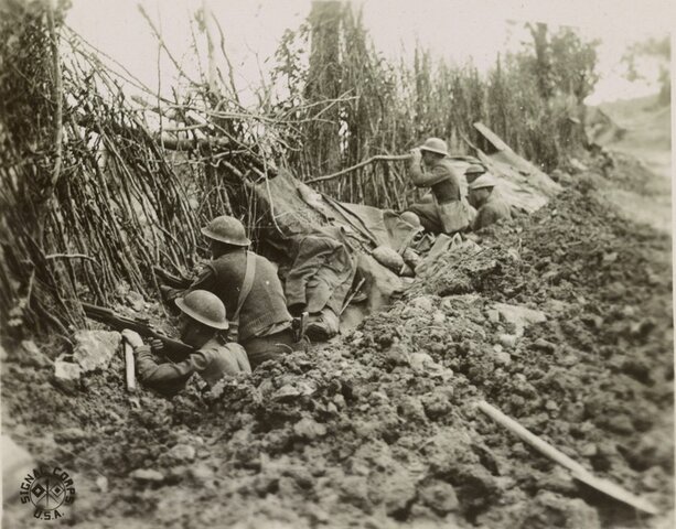 Allied forces begin the attack at Meusse-Argonne