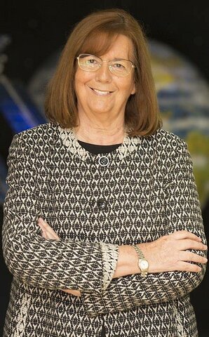 María Teresa Ruiz González (1946-)