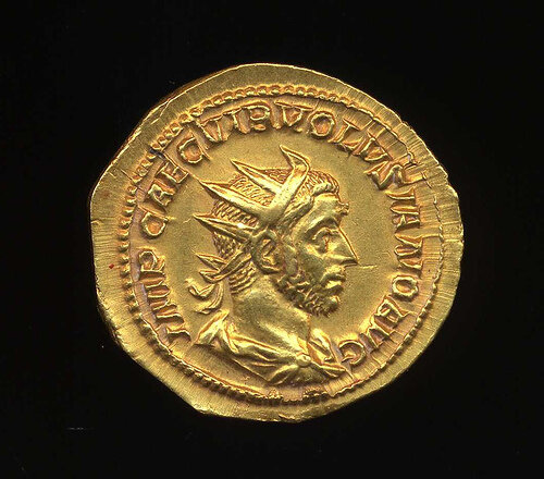 Kr.e. 355 első aranyérmék