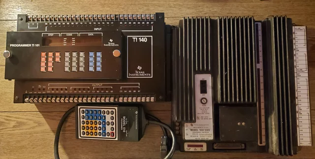 intentó de estandarizacion en la comunicación entre PLCs