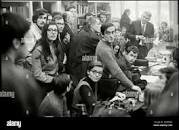 Obtiene su doctorado en filosofia