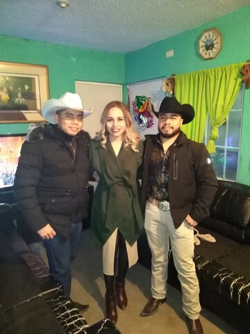 celebracion de año nuevo con mis hermanos