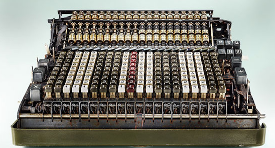 CALCULADORAS MECÁNICAS (1623)