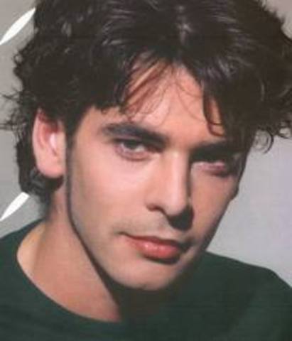 Eduardo Noriega,Nacimiento