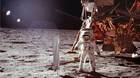 erstes mahl auf dem mond