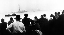 Timeline: LO QUE VERDADERAMENTE TRAJO EL TITANIC A N.Y