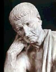 El seu pare era metge a la cort d'amintes III el rei de Macedònia tenia solvència econòmica