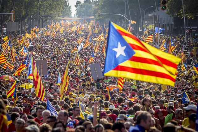 Manifestació multitudinària per la independència de Catalunya, a Barcelona